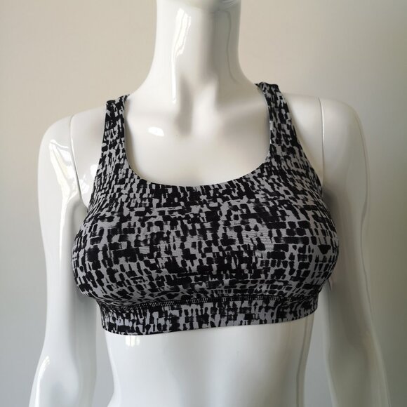 NWT LULULEMON UGIG Black Grey Luxtreme Fabric B/C Cup All Sport Energy Bra 6 - Picture 1 of 7